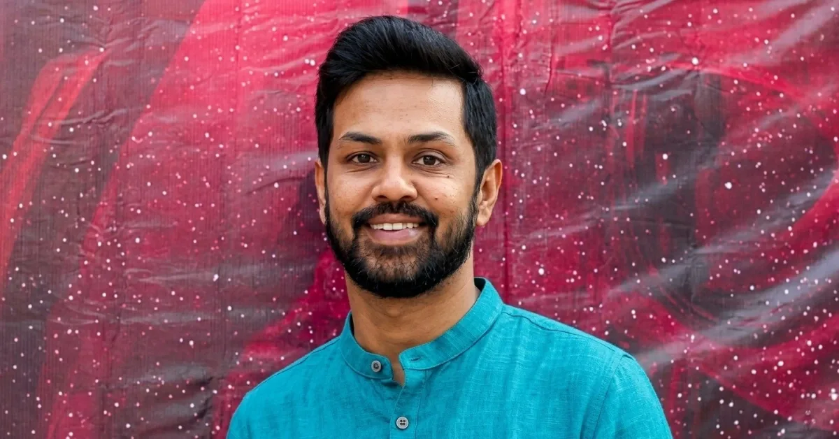 ট্রেনের টিকিট নিয়ে ক্ষোভ প্রকাশ করেছেন আশফাক নিপুণ।